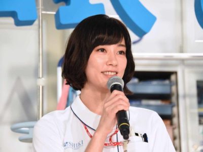 水川あさみの衣装「白衣の戦士！」